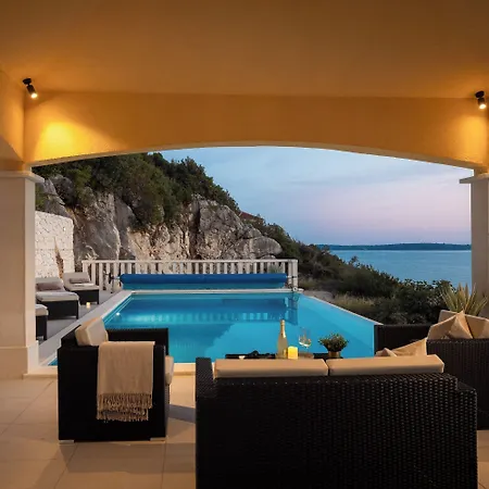 Вілла Pool Vese /w Panoramic Sea View Voluja